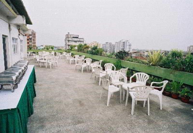 Park Palace Hotel Calcutta Exteriör bild